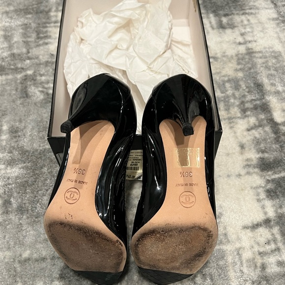 Chanel 100% authentic patent leather heels black 36.5 - Picture 6 of 10